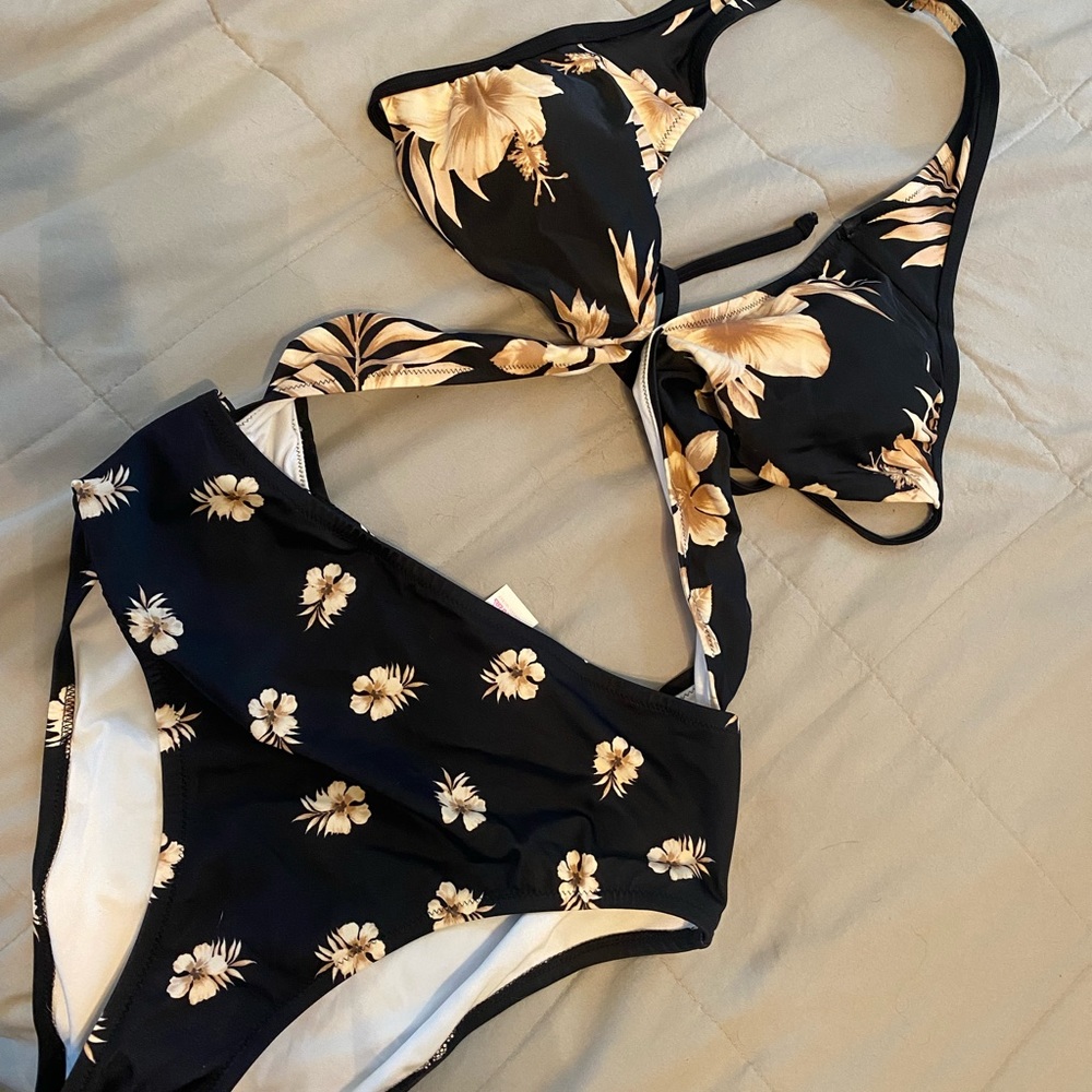 Victoria Secret PINK swimsuit NWT